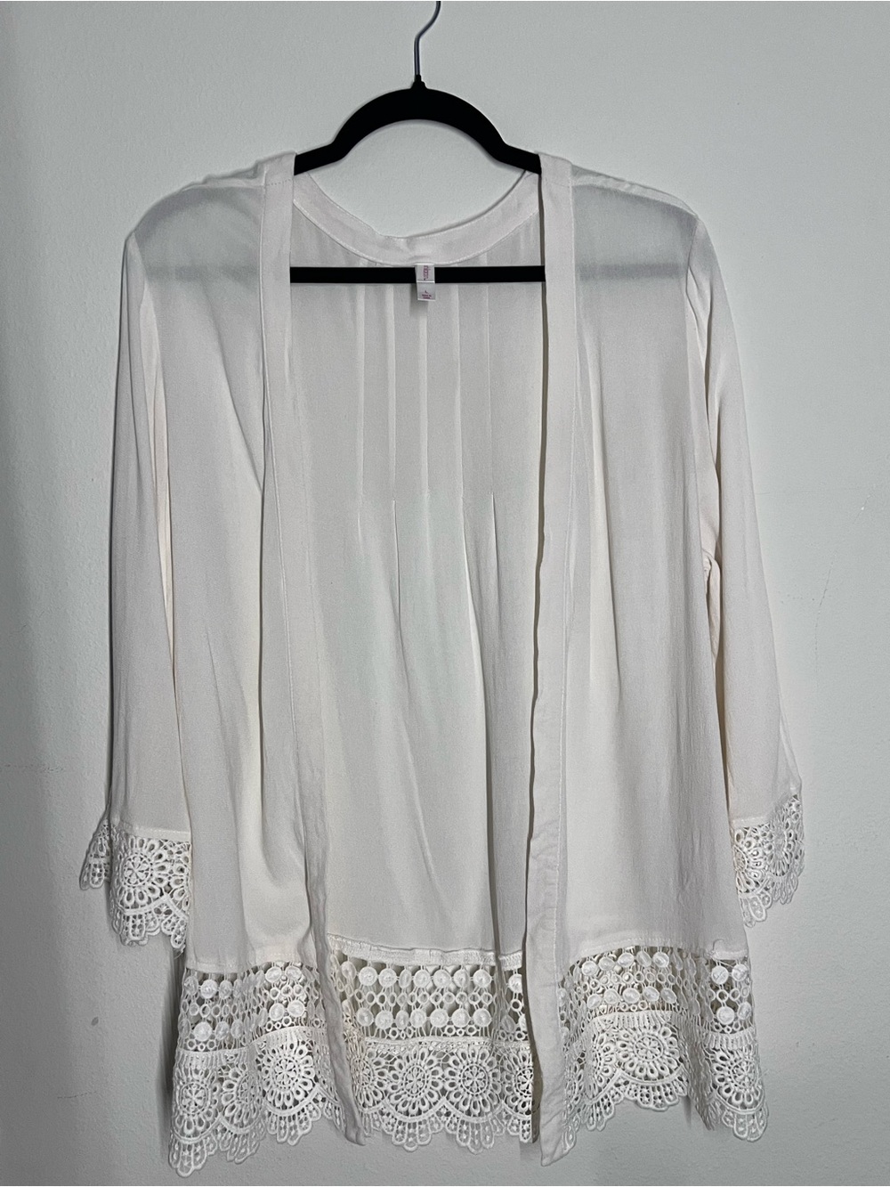 Xhilaration Cream Boho Lace Trim Kimono